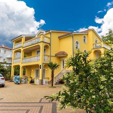 Apartments Artan ツリクヴェニツァ エクステリア 写真