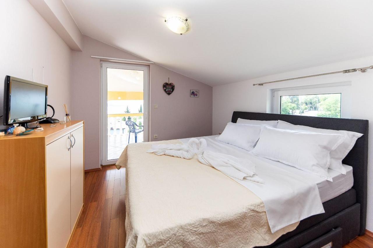 Apartments Artan ツリクヴェニツァ エクステリア 写真
