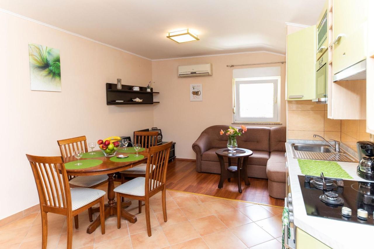 Apartments Artan ツリクヴェニツァ エクステリア 写真
